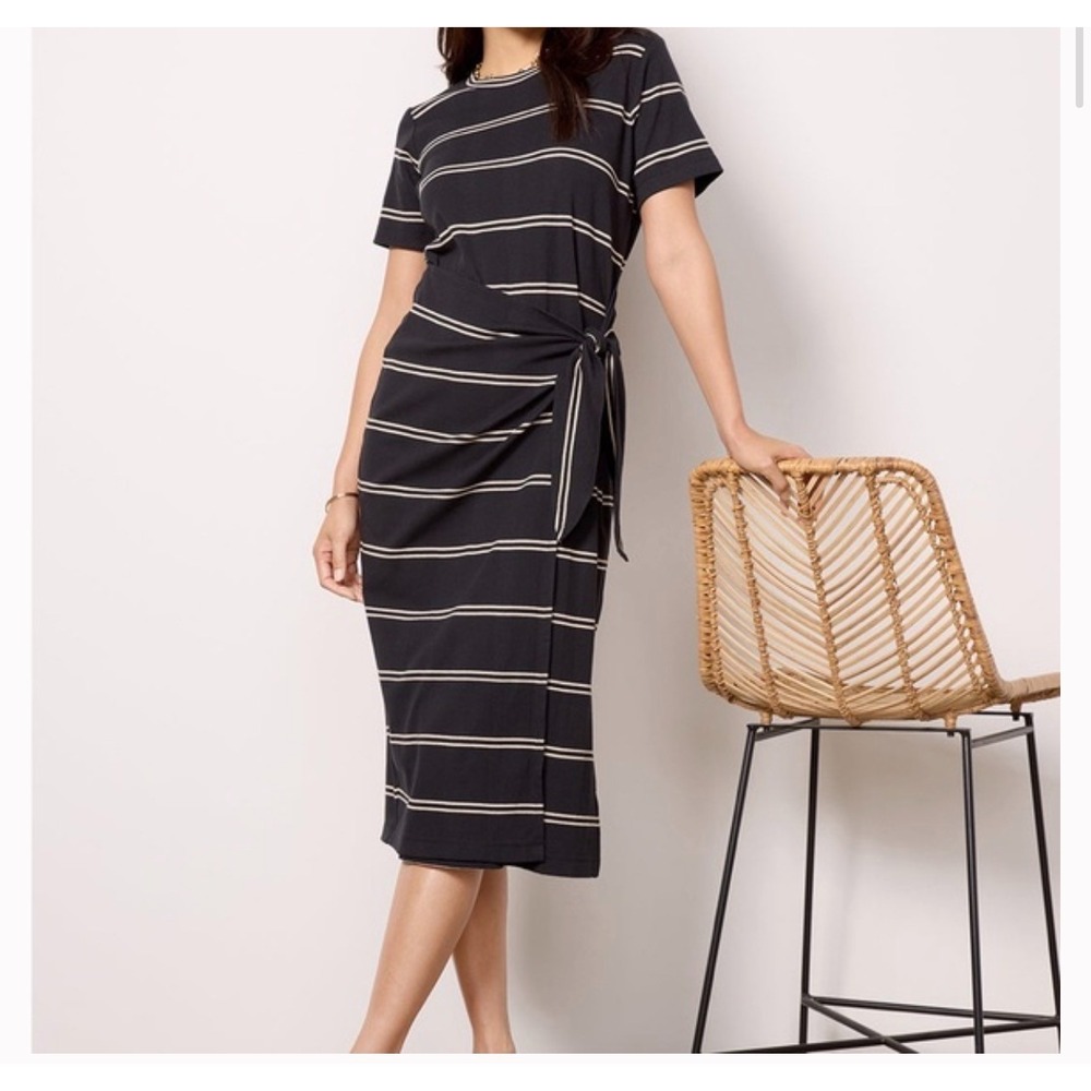 Evereve Cream and Black Stripe Ribbed Faux Wrap Midi Cotton Dress Sz M